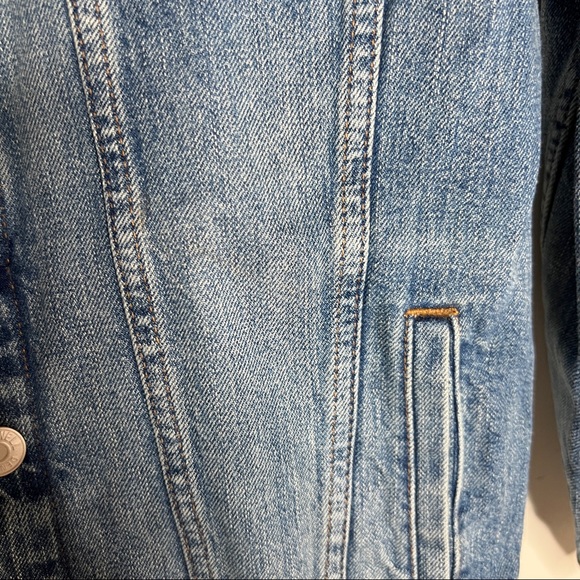 Madewell The Oversized Jean Jacket in Capstone Wash Blue - Picture 16 of 16